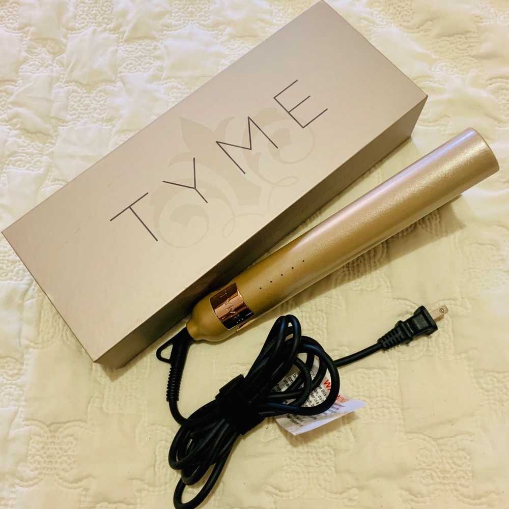 NWOT TYME Hairstyling Tool